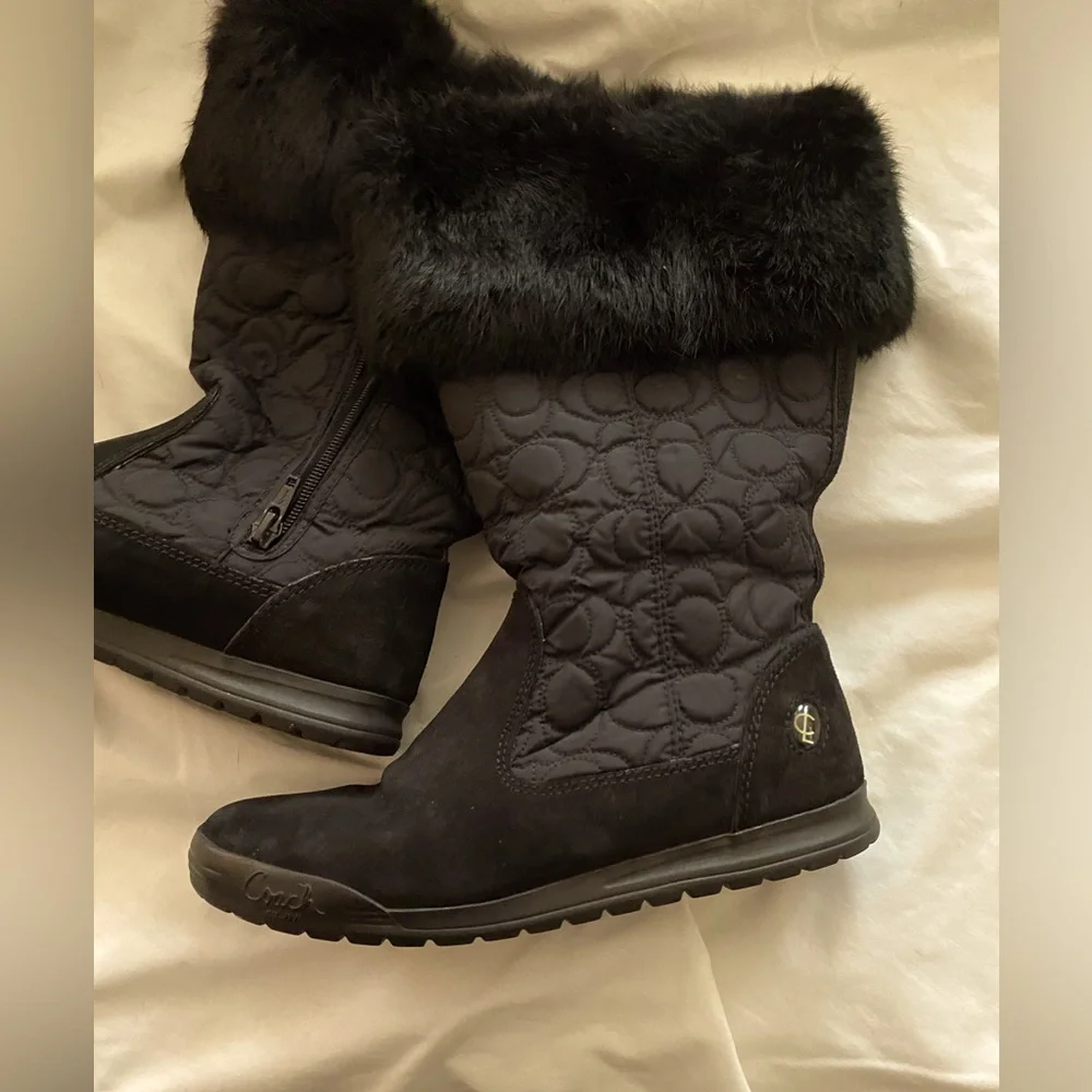 Coach Talen Black Suede Boot With Quilted Logo and Trimmed with Fur Size 6M